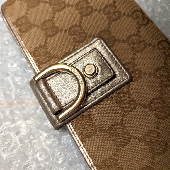 Authentic Gucci GG Beige Gold Metallic Abbey D wallet - Picture 2 of 16